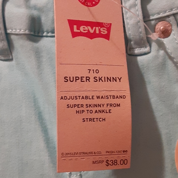 PRICE DROP Girls Levi's Skinny Jeans - Picture 2 of 8